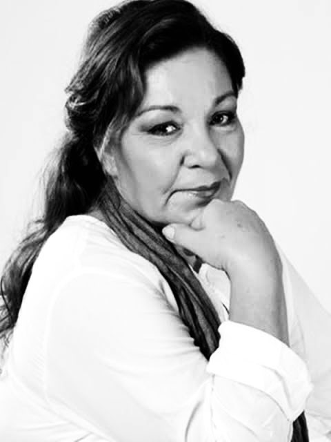 Yaprak Dökümü ile hafızalarımıza kazınmıştı, ancak hepimizin severek izlediği Harry Potter’da da Profesör Minerva McGonagall’a sesiyle hayat vermişti Bedia Ener. 😢 Çocukluğumuzun, gençliğimizin yıldızları birer birer aramızdan ayrılıyor… Ruhu şad olsun, huzur içinde uyusun. 🤲🏻