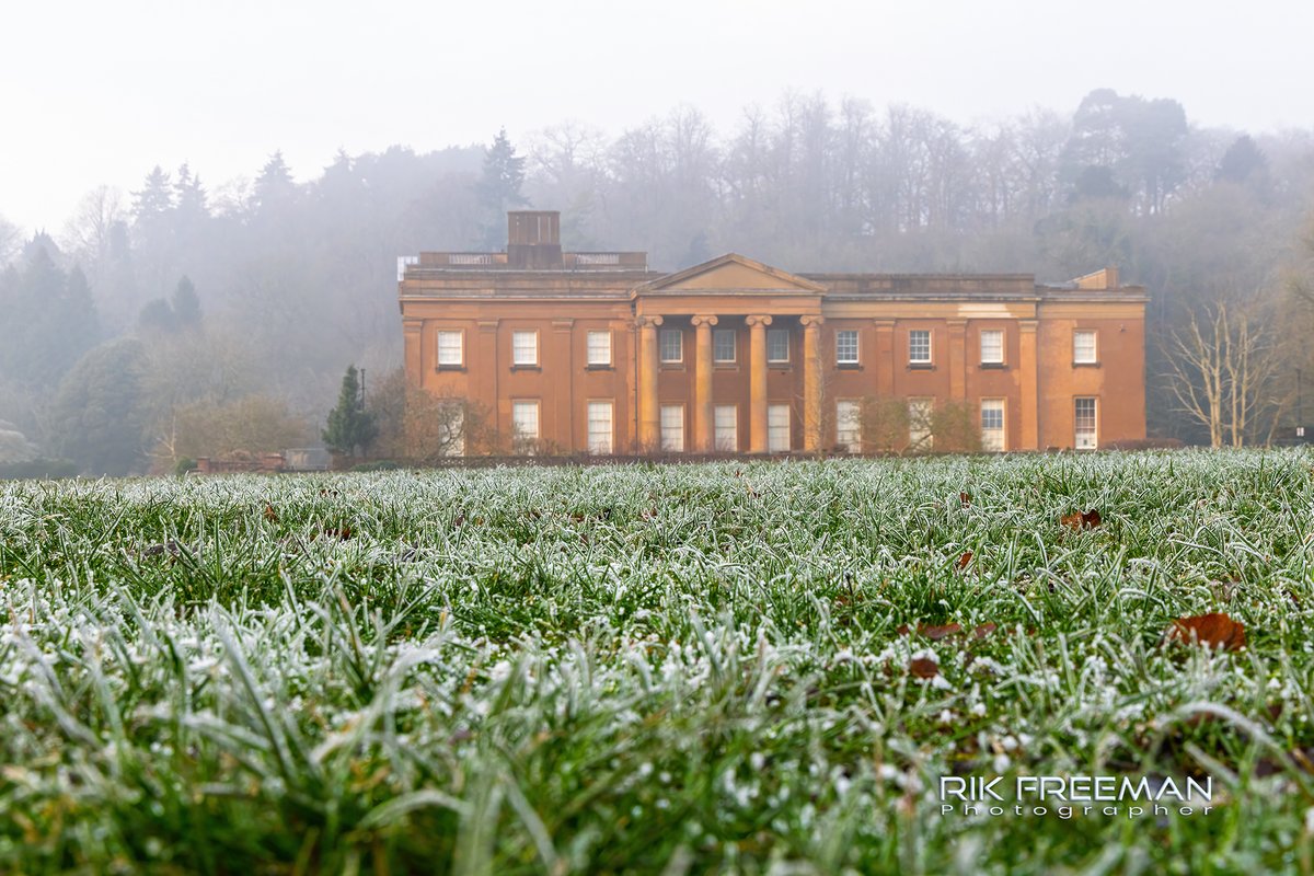 rickfr01's tweet photo. Just before the mist lifted over #Himley hall at the weekend. ππ
@CanonUKandIE @Benro_UK @DiscoverDudley @PhotoPlusMag #liveforthestory #mistydays https://t.co/hv6VCIFxJm