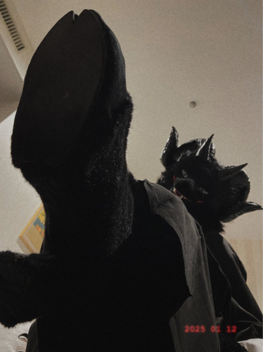 my cute hooooves *Hic*