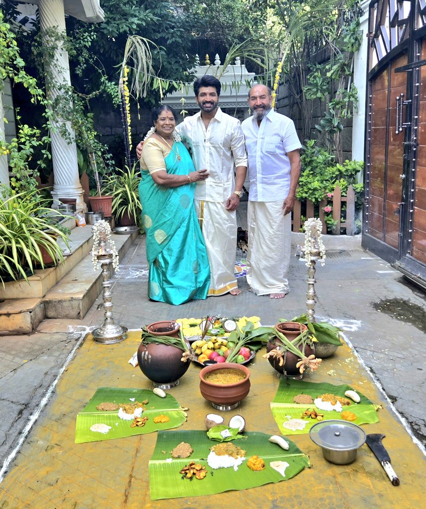 arunvijayno1's tweet photo. உங்கள் எல்லோருக்கும் இனிய பொங்கல் மற்றும் தமிழர் திருநாள் நல்வாழ்த்துக்கள்!!🙏🏽 அனைவரின் குடும்பங்களில் செல்வமும் மகிழ்ச்சியும் பொங்கட்டும்.❤️ 
பொங்கலோ பொங்கல்!!
#HappyPongal https://t.co/mrTZQtFMab