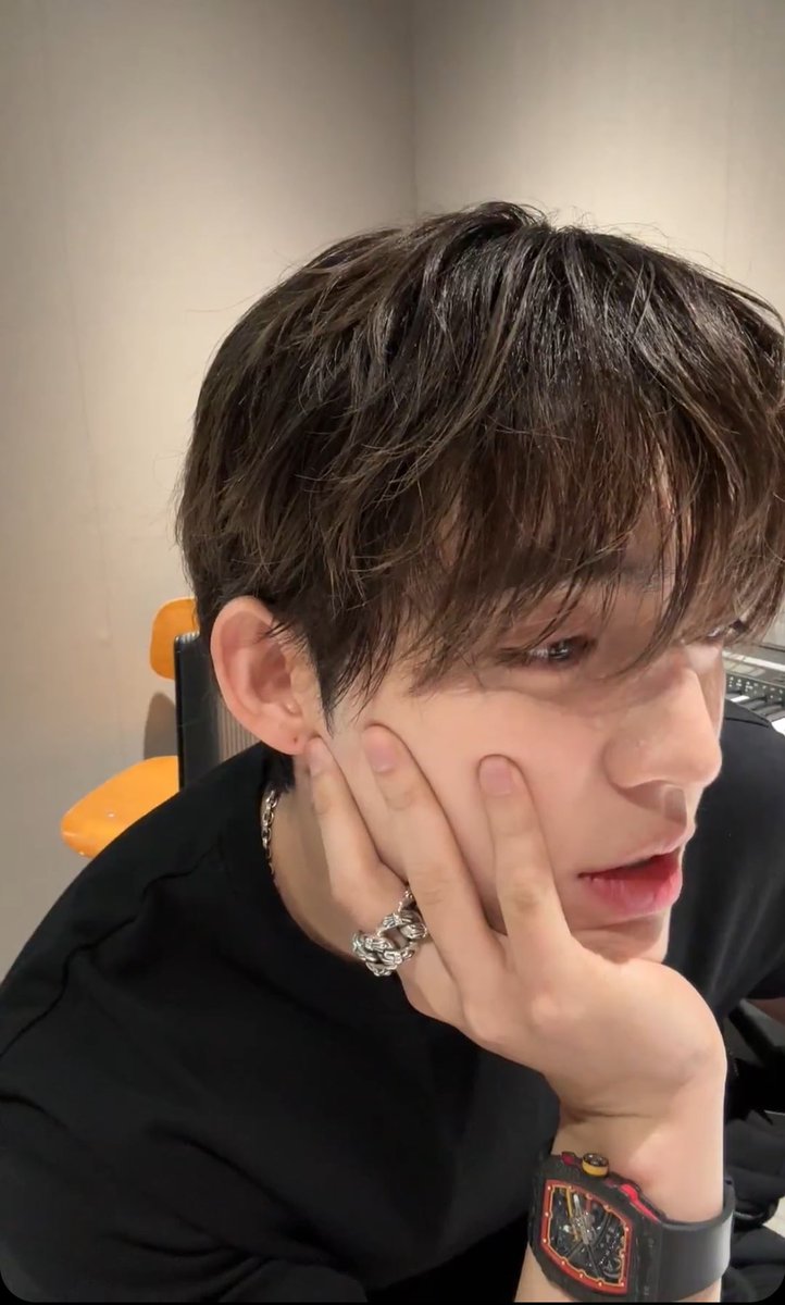 팔레트 tweet media