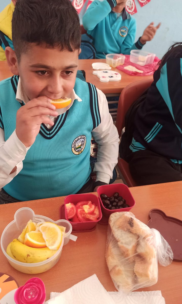 igdirisgb_76's tweet photo. Okulumda Sağlıklı Besleniyorum Programı kapsamında Aralık Alparslan Ortaokulunda gerçekleştirilen etkinlikler
@tcmeb
@Yusuf__Tekin
@meb_dhgm
@omurfatih
@mebisgb
@ozkan_meb
@gun_aziz https://t.co/Erm00sHcat