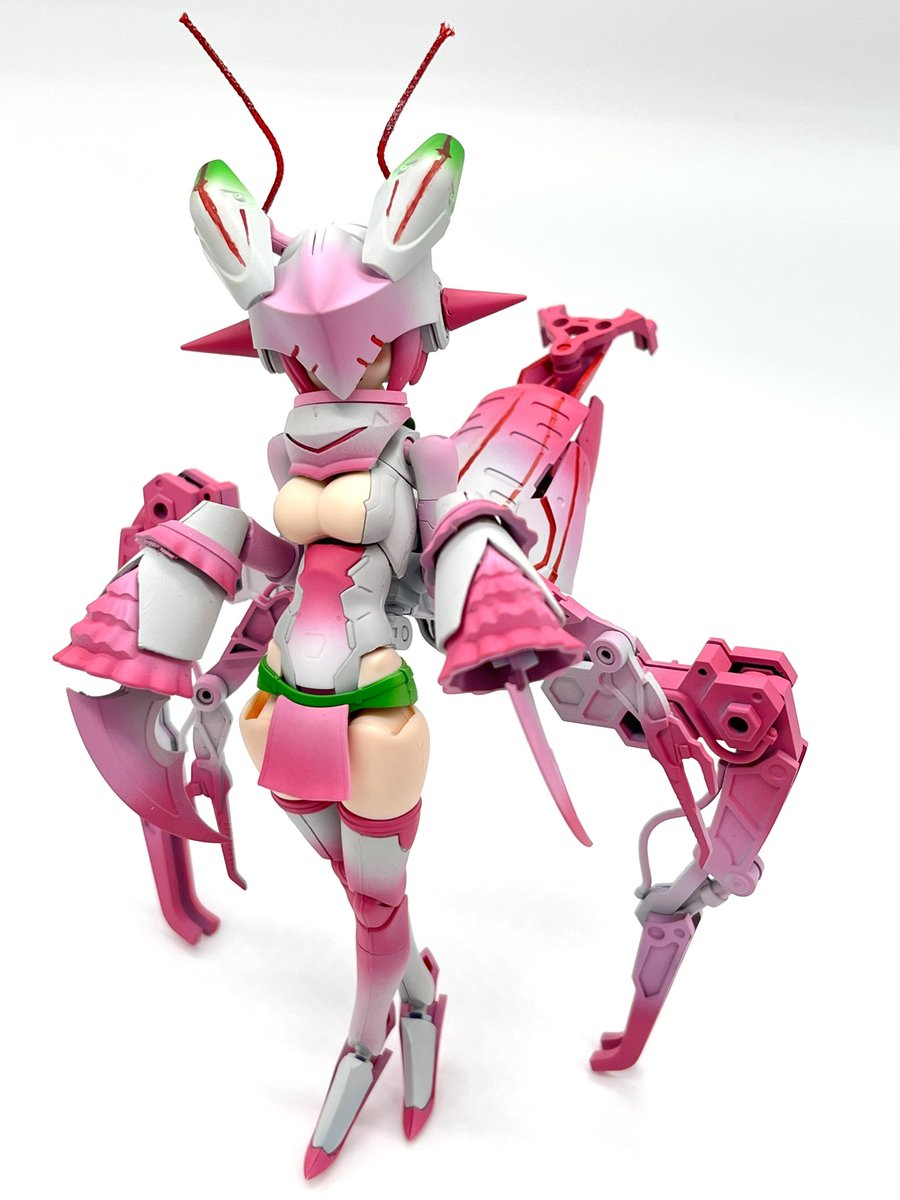 funi2_indo's tweet photo. ちなみになんですが、ワイの昔の作品を『パーツ取りとかせず普通に部屋に飾ってやるからタダで貰ってやるよぉ！』って物好きさんいらっしゃいます？(まだ何��考えてないですが。 https://t.co/pXzo3Cpc8d