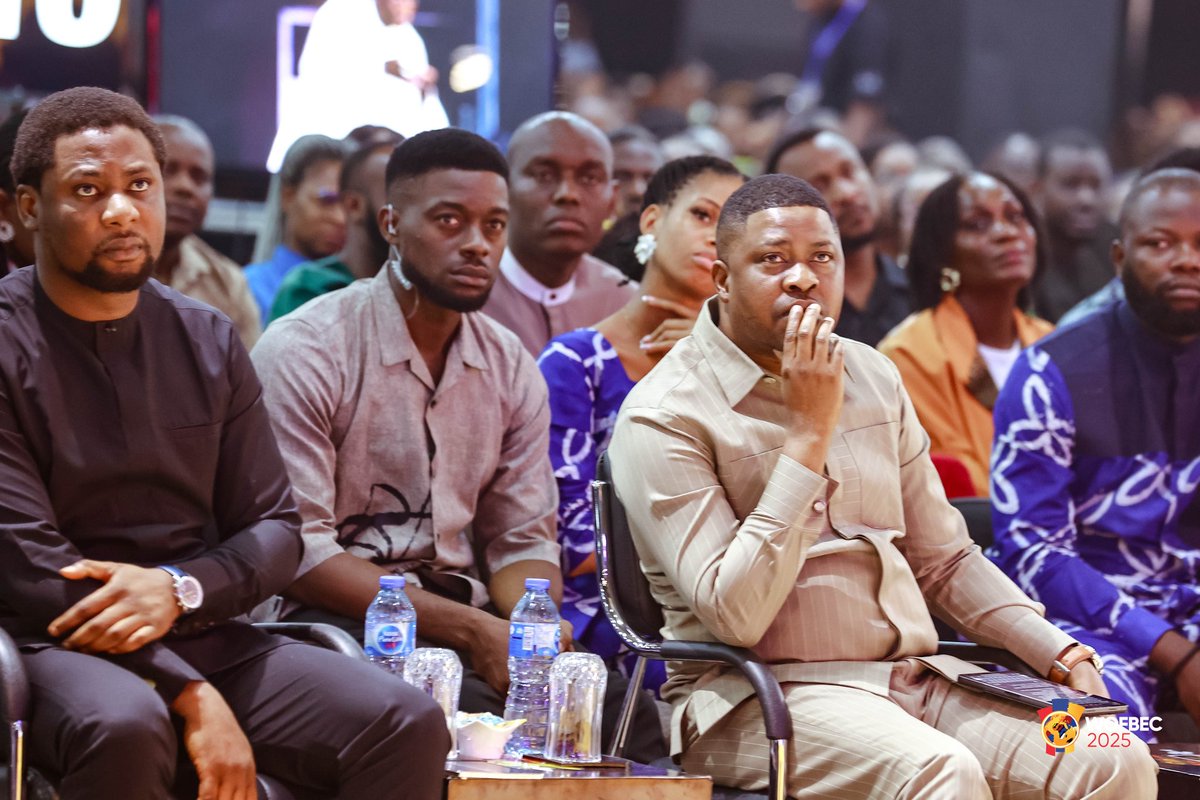 pastorpoju's tweet photo. Rev Isaac Omolehin ministering @wofbec 2025. 

Powerful sessions.

Dates for @wofbec 2026  January 4th to 11th https://t.co/pmYdRp50ET