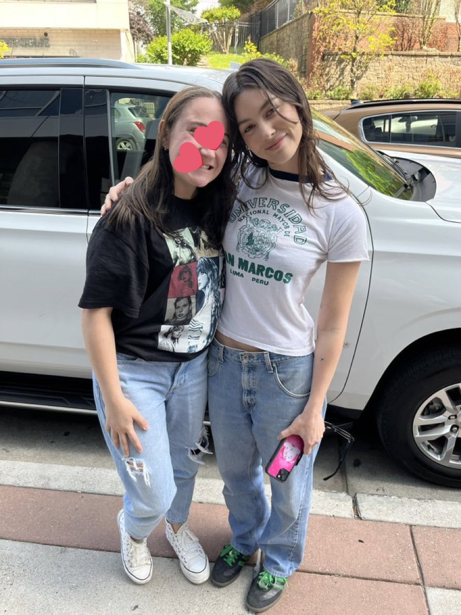 la foto q perseguirá cualquier graciela peruana es la de gracie vistiendo un polo de san marcos