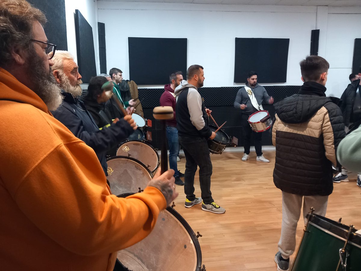 Continuamos este 2025 trabajando en proyectos ilusionantes.

#ensayosconESENCIA #tdscofrade #esencia