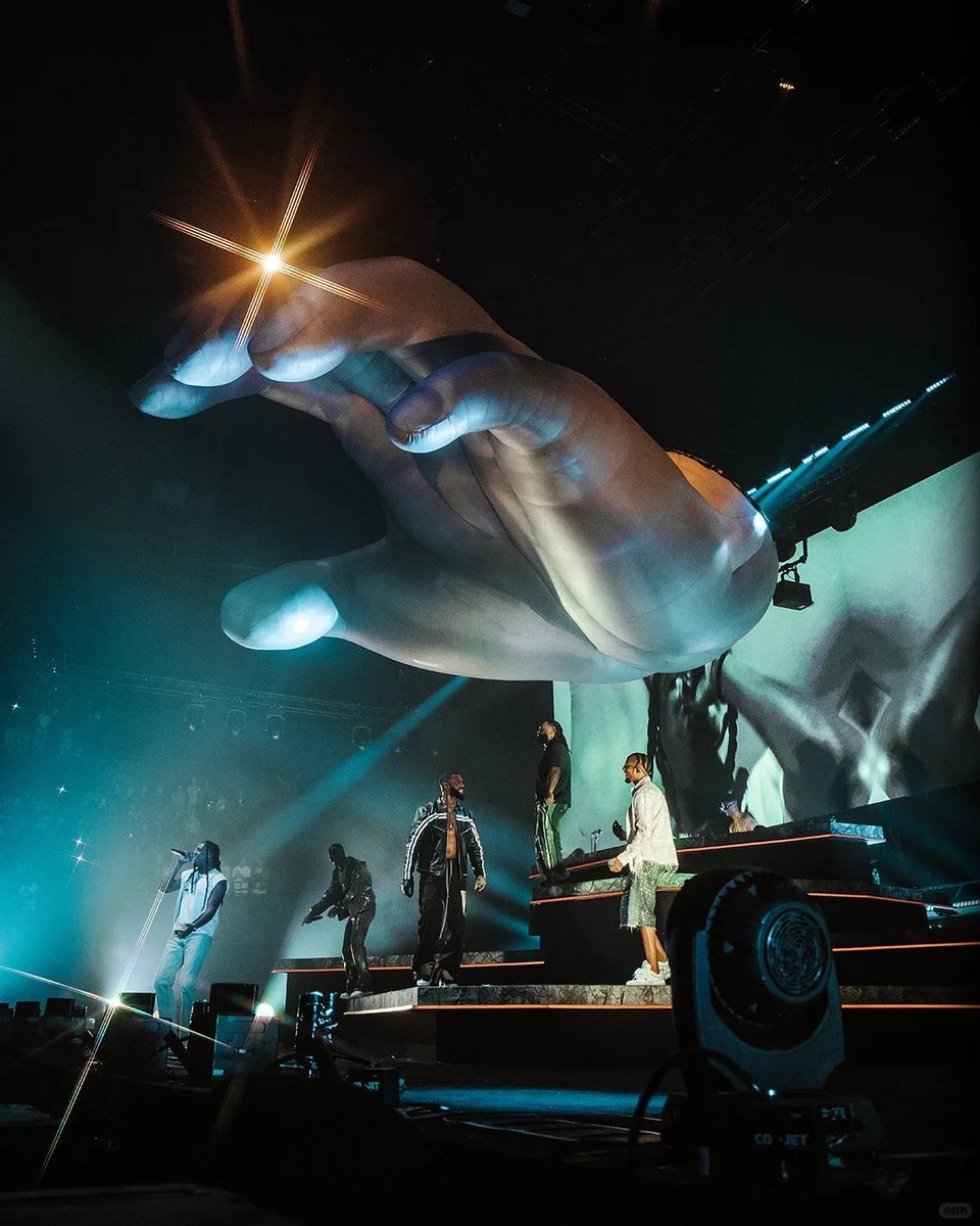 fuyiinflatable's tweet image. Stage decor inflatable hands vivid inflatable air sculpture #hand #inflatable #airdesign #airsculpture