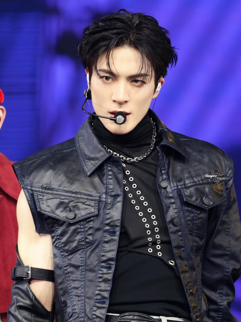 poolcompany24's tweet photo. CELEB : 제노 (NCT DRRAM)
MEDIA : SMTOWN LIVE 2025 (출처 팬 트위터)
BRAND : #PORTRAITREPORT #포트레이트리포트 
ITEM : Tom of Fuxx chain Necklace (Silver)

#연예인패션 #연예인패션정보 #주얼리 #주얼리추천 #제노 #제노주얼리 #JENO #ジェノ #NCTDREAM #SMTOWN #SMTOWN2025 #SMCU https://t.co/5EKorK2uyu