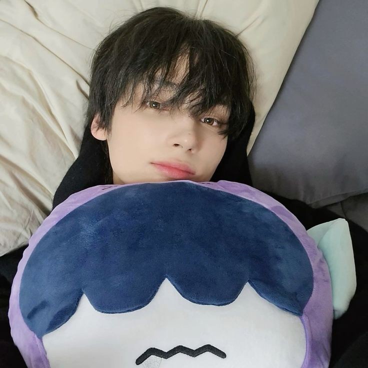 pettitekai's tweet photo. ּ ִ⠀ ๋ kvi has been missing his sccbin hyung so bad, he even started to sending him videos of him playing with himself to let him know that he misses him !  (╥﹏╥) https://t.co/f9C2p1JxE3