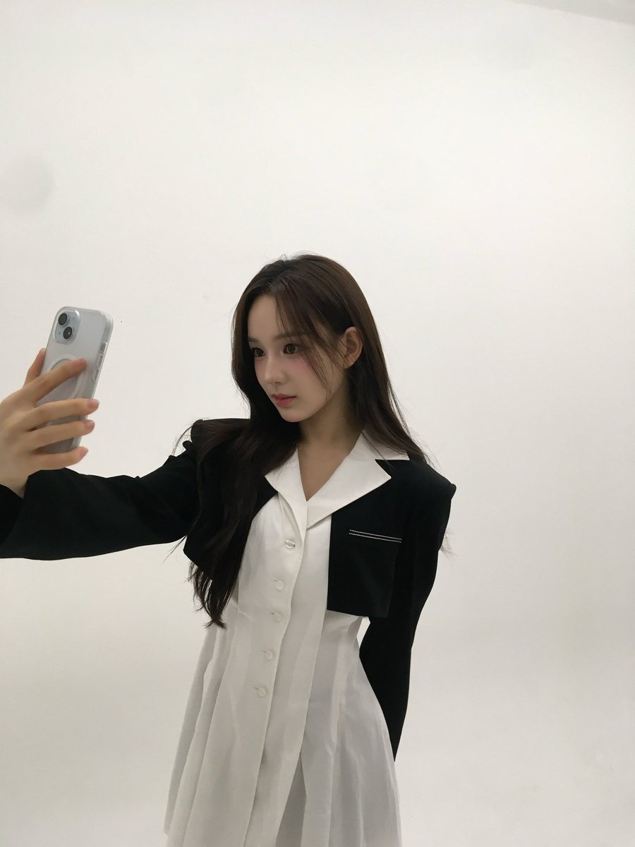 iznaeclipse's tweet photo. [250114] ryu sarang via plus chat 💬 

#RYUSARANG #izna #이즈나 @izna_offcl @iznaGlobal https://t.co/mP1JVykfnB