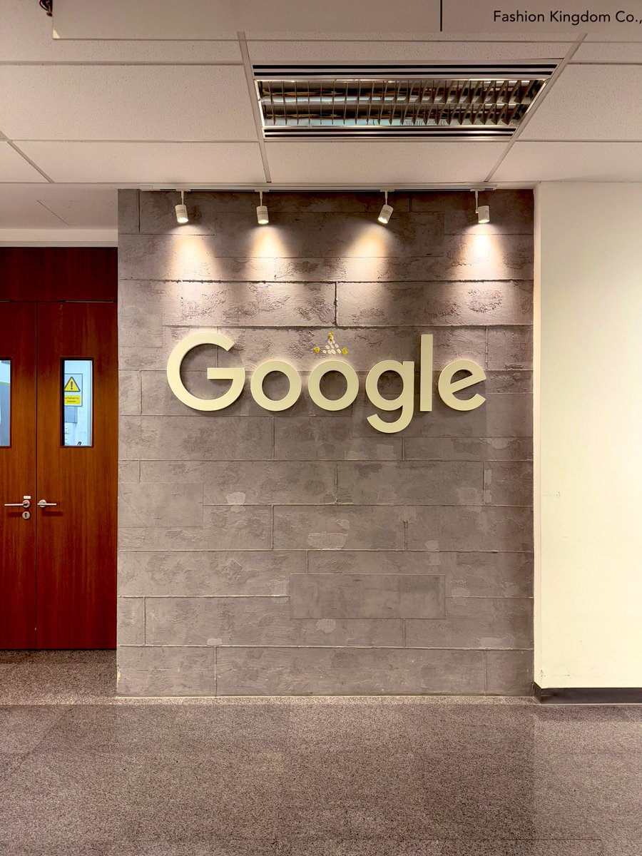 IvdEIROqBpNVke2's tweet image. 🇹🇭本日はこちらでAIのお勉強させていただきました
各社の幹部たちいっぱい⁈
う〜ん、いい意味で沼に片足どぷっと入りました
#Gemini
#Appsheet
#workspace
 #GoogleAI