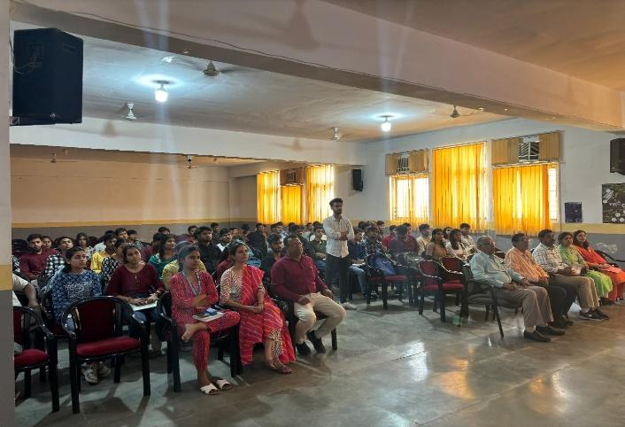 DPGITMGurugram's tweet image. Special thanks to Prof. R.C. Kuhad for motivating the students and highlighting the importance of practical learning.

#dpgitm #solderlesscircuits #electronicsworkshop #practicallearning #engineeringeducation #studentdevelopment #handsonexperience #circuitdesign