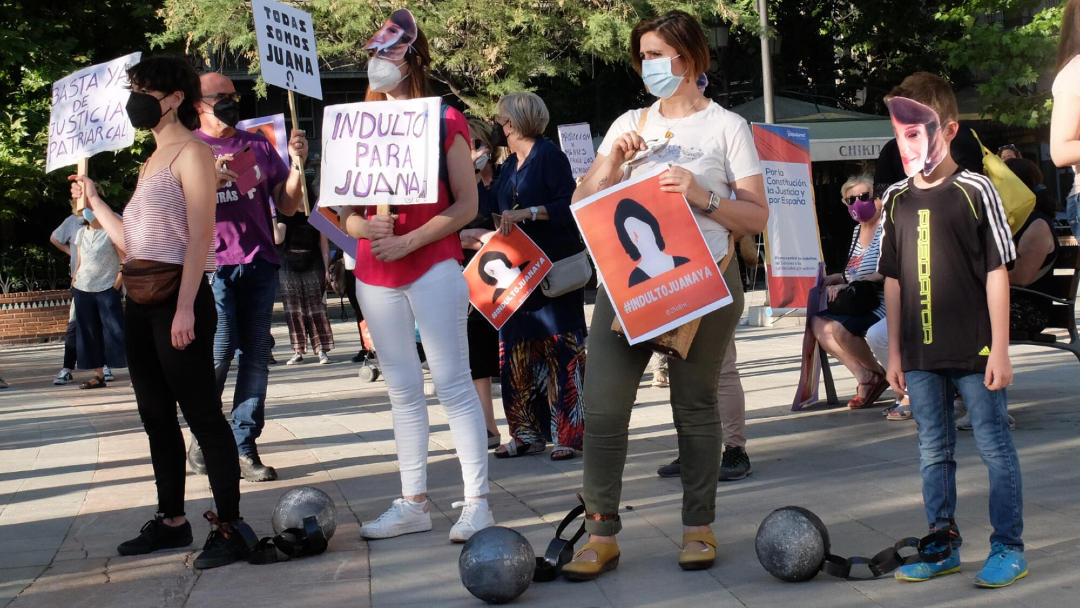 ElSaltoDiario's tweet photo. 📢Juana somos todas y Escuchen a Daniel movilizaciones y campañas en apoyo a Juana Rivas y sus hijos.
Por @SusanaSarrion 
https://t.co/FYjmnwIxQz https://t.co/lIzovyQCvV