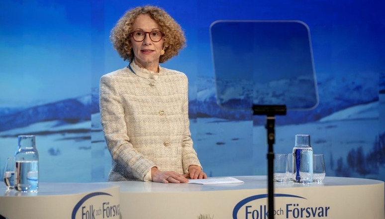 NATOpress's tweet photo. In her first major public engagement as #NATO DSG, Radmila @Sekerinska praised Sweden 🇸🇪 for its increased defence spending, leading defence industry and strong support to #Ukraine at the annual @FolkochForsvar conference in Sälen

ℹ️https://t.co/qLYq59iykn https://t.co/CReIaxCJVn