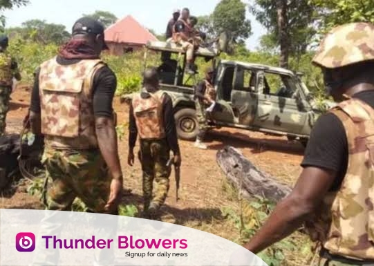 thunderblowers's tweet photo. MILITARY DESTROYS BANDIT CAMPS IN ZAMFARA RESCUE (7) ABDUCTEES -  https://t.co/9tz1SUmiYX 
#news #naijanews #thunderblowers https://t.co/THZx29p8rb