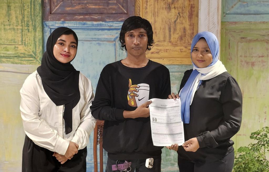 މިވީ ދެތިން ދުވަހުންފެށިގެން އެކި ޕްލެޓްފޯރމްތަކުން މެސެޖުކޮށް، ޑިމޮކްރެޓްސްއާއި ގުޅިގެން މަސައްކަތްކުރަން ޒުވާނުންނާއި އިތުރު ބޭފުޅުން އިސްނަގައިގެން އައިސް އަޅުގަނޑުމެންގެ ޓީމަށް ވަންނަމުންދާ ދިޔުން މިއީ ޕާރޓީގެ ކުރިމަގާއި މިސްރާބު ރަނގަޅުކަމުގެ ހެކި. 

New Young Democrat.