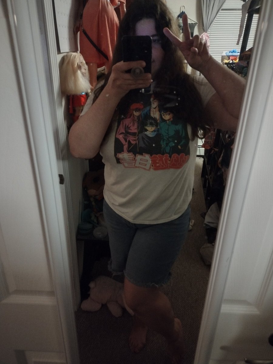 RachaelSadlier's tweet photo. Hi there you Gorgeous Guys 🥰 hope you all are doing excellently💖💖
#selfie #selflove #selca #body #fullbody #mirror #mirrorselfie #mirrorselca #longhair #brunette #YuYuHakusho #anime #tshirt #denimshorts #bodypositive #bodypostivity #face #myface #mybody #me #self #ootd https://t.co/M7dtUvX9BM
