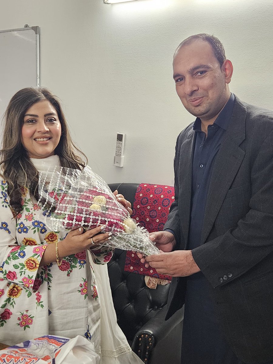 dr_atta77's tweet image. #Congratulations❤️
@SumetaSyed #Spokesperson of Gov &amp;amp; appoint as the Spokesperson for the Government of Sindh!
#SindhGovernment #spokespersoneducationschools