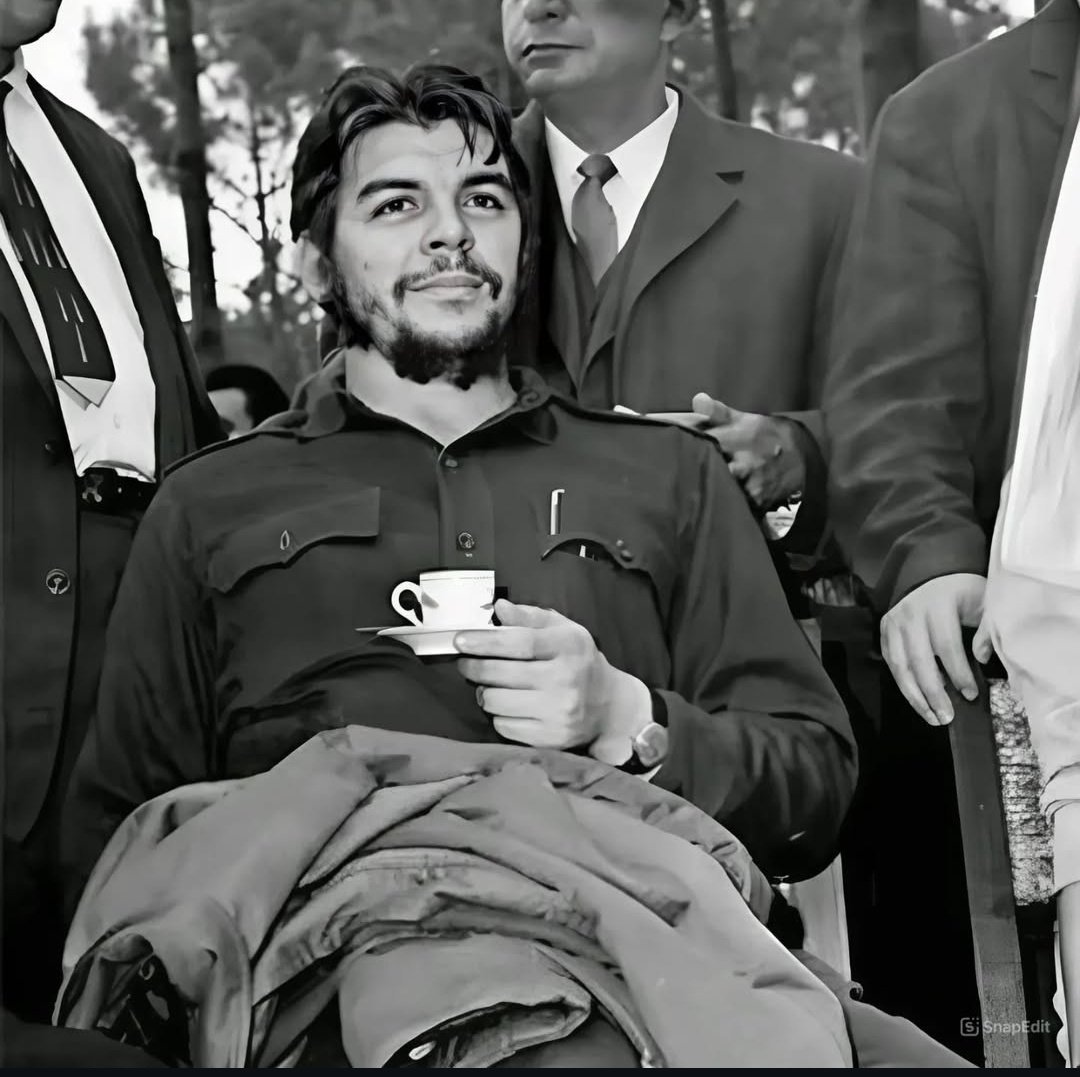 Baile - Green Initiative - Ar mhaithe le Pláinéad Dearfach Aeráide agus  Dúlra, image size:1080x1077