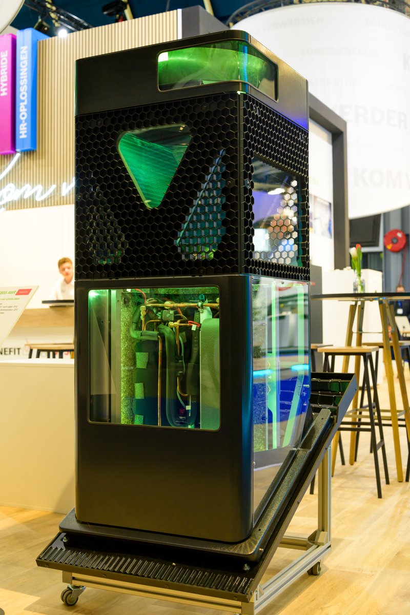 Bouwbeurs 2025 komt eraan! Ook dit jaar staat Nefit Bosch op de BouwBeurs.    3-7 februari | stand C050, hal 7 | Jaarbeurs Utrecht  Alvast een voorproefje enkele foto's van de editie van 2023. 📸 Zien wij je daar? Regel je gratis toegangsbewijs: events.jaarbeurs.nl/bouwbeurs-2025…