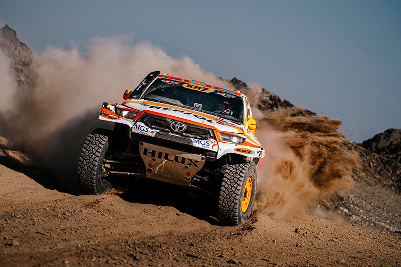 alegrejosem's tweet photo. Isidre Esteve y Txema Villalobos rozan el ‘Top 20’ en la 8ª etapa del Rally Dakar: https://t.co/znwBvgh6N7 @IsidreEsteveDkr @ToyotaPrensa @KobeMotorsport https://t.co/viQcrcJtcM