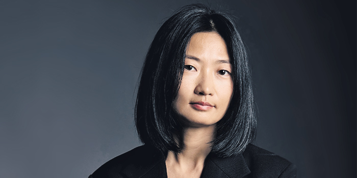 Die neue Chefkuratorin Xue Tan bringt frischen Wind ins <a href="/HausderKunst/">Haus der Kunst</a>  – und macht es zu einem aktiven Ort von Kunst und Kommunikation. Den kompletten Artikel findet ihr in der aktuellen Ausgabe.
muenchner-feuilleton.de/2025/01/14/xue…