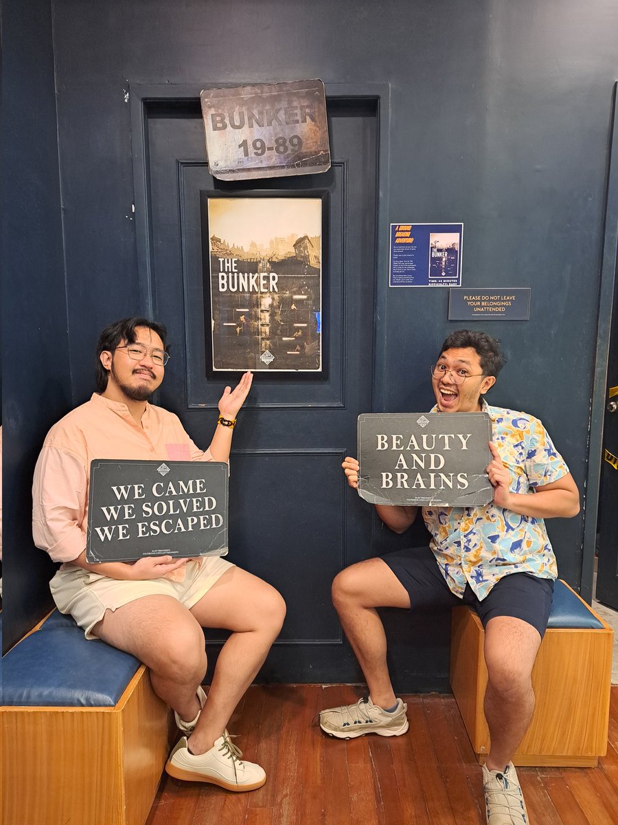 YearoftheMonSy's tweet photo. Grabe 'yong 23 minutos lang kinailangan namin para makaeskapo sa EXTREMELY HARD escape room na ito 👉😌👈

Tunay na beauty and brains si @trevmerbot! https://t.co/gLPAxyzbgM