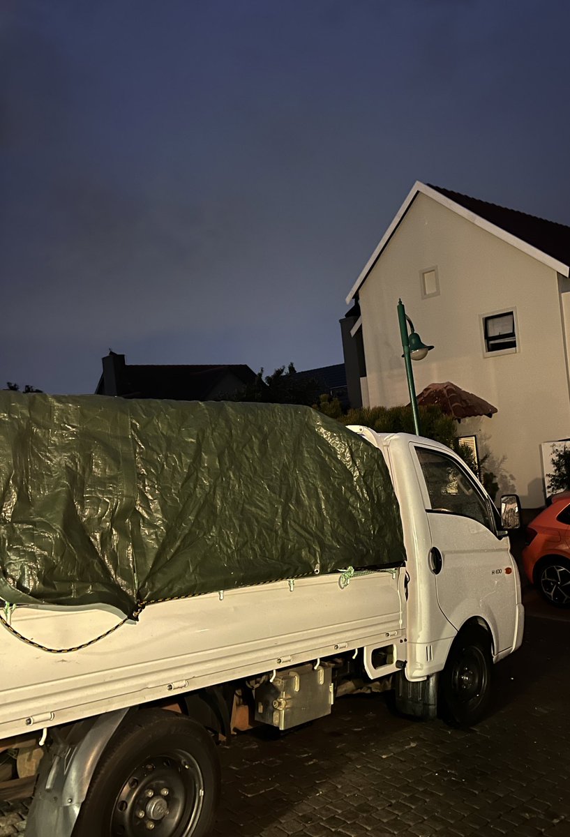 Hi guysssss!! 
Please don’t forget to refer me to any potential client that need help with removals, relocations and delivery.
I’m based in gauteng but we can travel to all 9 provinces and local aswell.
☎️ 0606555980