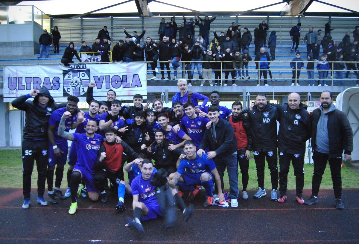 Squadra + tifosi =

Grande vittoria 🙌🏾

Andiamo avanti! 🙏🏽

+3 💜