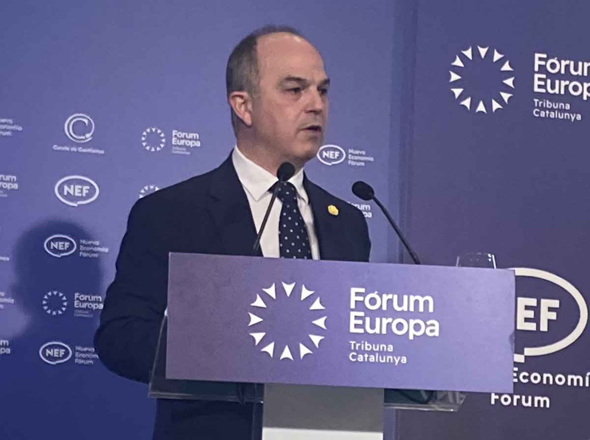 joseprull's tweet photo. .@jorditurull al @neweconomyforum defensa amb solvència “la millor Catalunya que es projecta al món amb veu i identitat pròpia, la Catalunya innovadora, plena de talent i d’oportunitats de progrés, la Catalunya orgullosa del seu passat i segura del seu futur”.

Sòlid. Brillant. https://t.co/net1vWf5UX