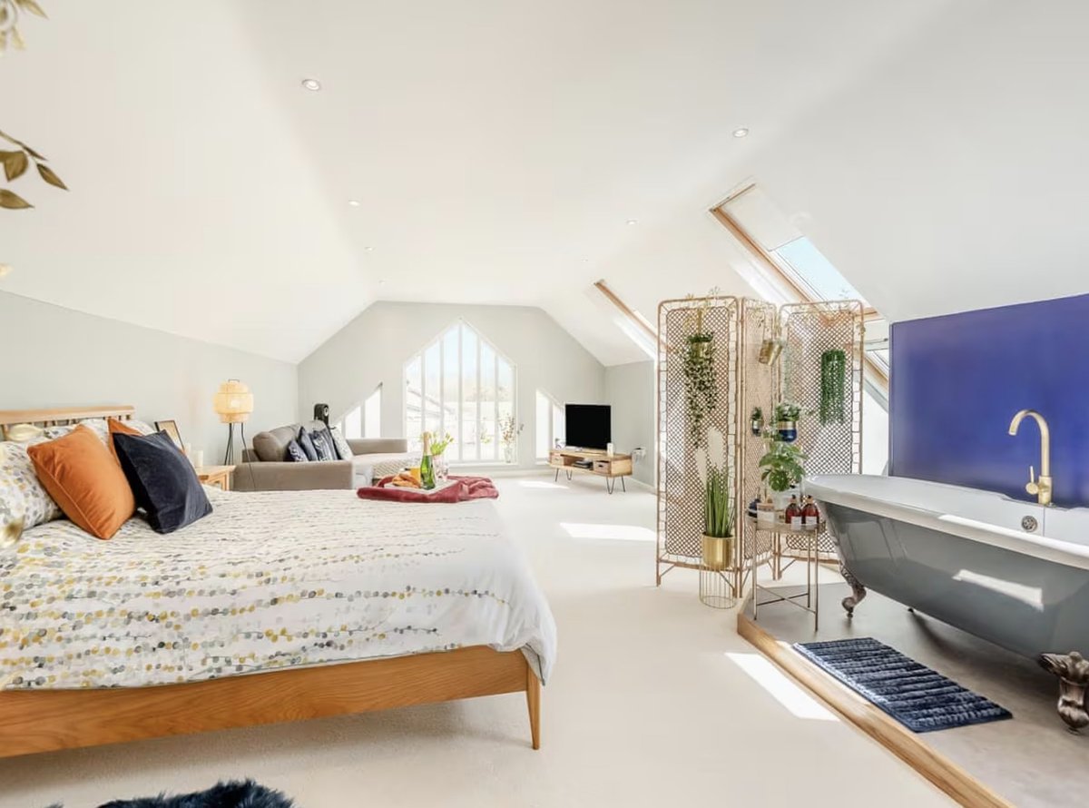 Self catering is the perfect choice for those seeking a break with flexibility and ease.

From cosy cottages to glamping pods and from historic settings to modern lodges, Bury St Edmunds boasts a wide range of superb #SelfCatering accommodation... 👉visit-burystedmunds.co.uk/business-direc…