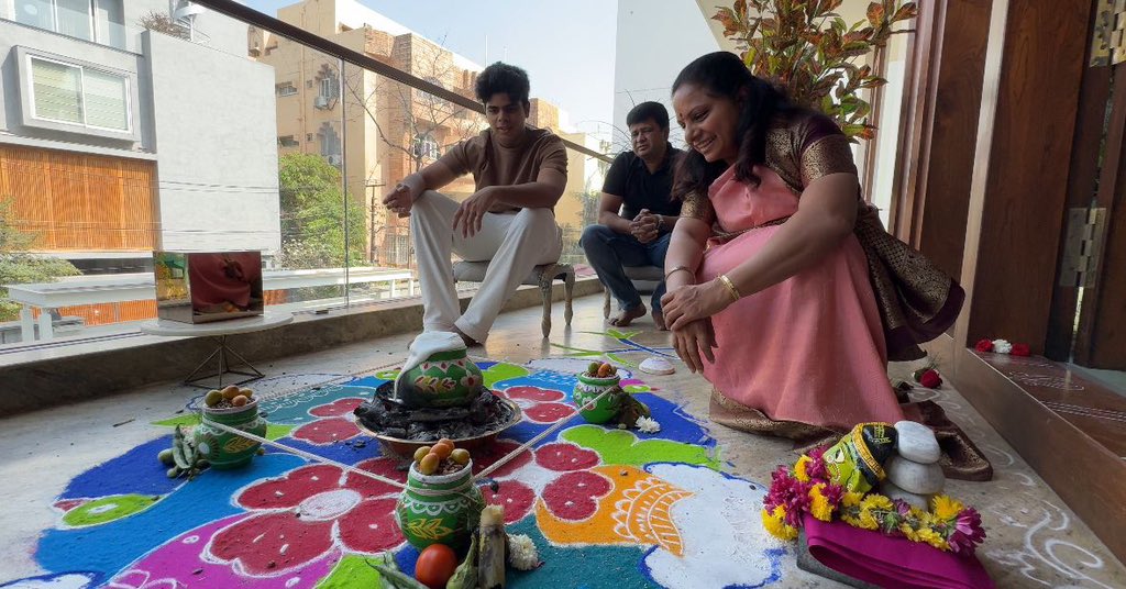RaoKavitha's tweet photo. Wishing everyone a prosperous and joyous Makar Sankranti! Celebrating the festival of harvest a symbol of hope, prosperity, and colors of life. https://t.co/5bkHMggWqq