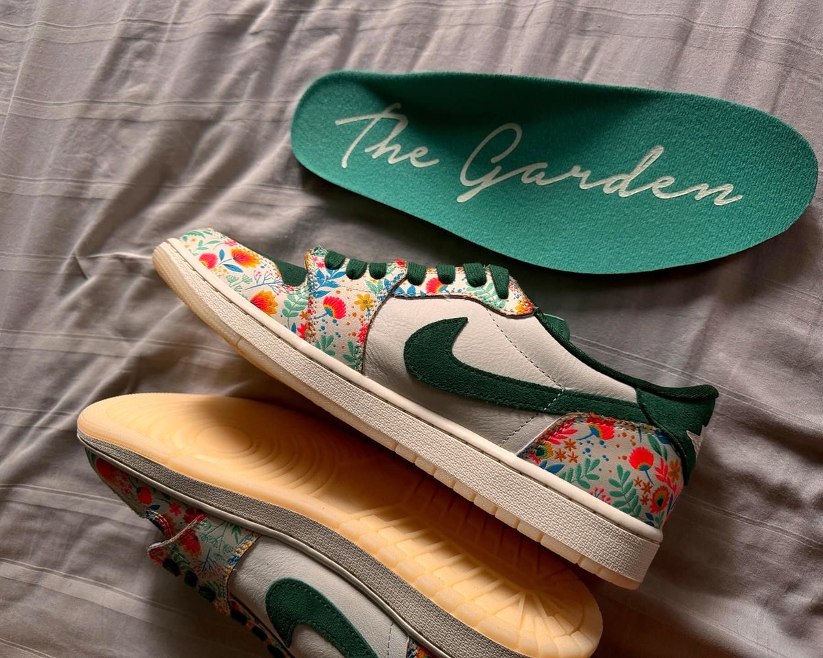 JustFreshKicks tweet media