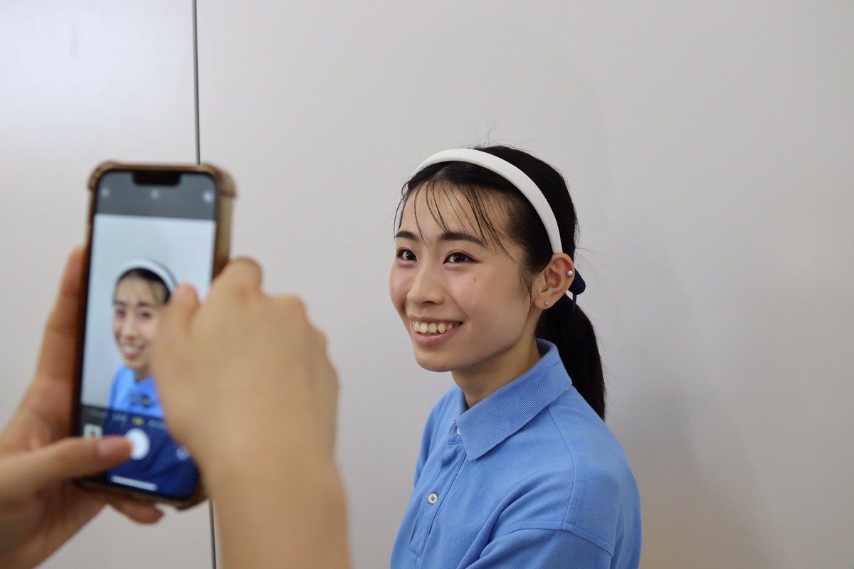 TVA_News's tweet photo. #特殊メイク学科 ヘアメイク実習￼💄

#特殊メイク 学科 #映像舞台メイク コースヘアメイク実習の様子をお届け￼🙌
今回のテーマは��ツヤメイク」！
ベースメイクをつやつやに仕上げています￼✨

#make #makeup #makeupartist #tva #東京ビジュアルアーツアカデミー #東京ビジュアルアーツ #ヘアメイク #メイク #ヘアメイク専門学校 #メイク専門学校  #メイクアップアーティスト #ヘアメイクアップアーティスト #２１世紀アカデメイア #21世紀アカデメイア #ツヤメイク #特殊メイク #特殊造形