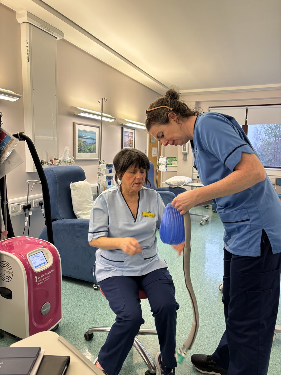 JackFDPaxman's tweet image. Excellent Paxman @scalpcooling training session, at @NHSHighland Lorn &amp;amp; Islands. 

Hands on practice for Jo, Fiona &amp;amp; Ailsa, new to #scalpcooling who saw a real difference in cap fitting after training.

A privilege to hear how Ailsa’s Mum’s hair has regrown after #scalpcooling 🩵