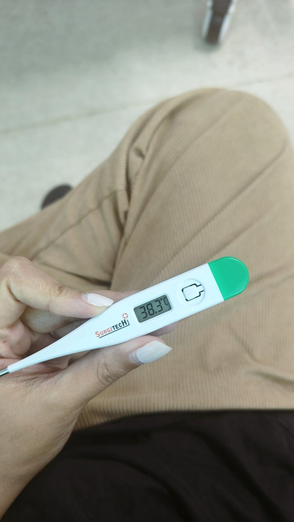 TheCayets's tweet photo. Hindi ko na alam ano yung listen to your body kasi di ka pwede mag listen kapag may sakit si bubba😔
Ps. That's my body temperature 🤒 https://t.co/UHF7jGI4jW