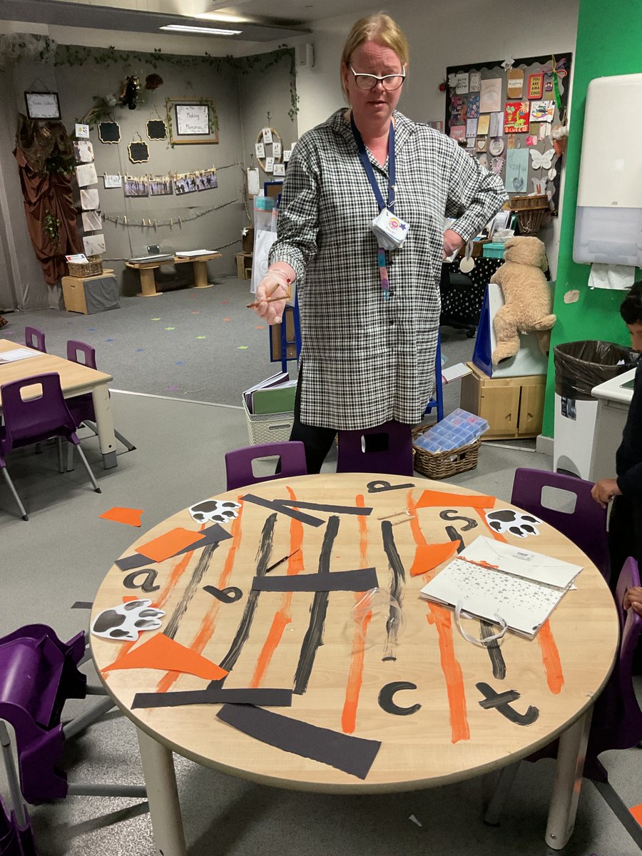Ms Chumber (@mschumber) on Twitter photo OH NO! Look at RT and RF’S classroom! There is a huge mess. Can you look for clues and help us to find out what happened?
<a href="/LozellsPrimary/">LozellsPrimarySchool</a>
<a href="/Dipika4Patel/">Dipika Patel</a>
<a href="/LozellsJH/">Miss Hocking</a> OH NO! Look at RT and RF’S classroom! There is a huge mess. Can you look for clues and help us to find out what happened?
<a href="/LozellsPrimary/">LozellsPrimarySchool</a>
<a href="/Dipika4Patel/">Dipika Patel</a>
<a href="/LozellsJH/">Miss Hocking</a>