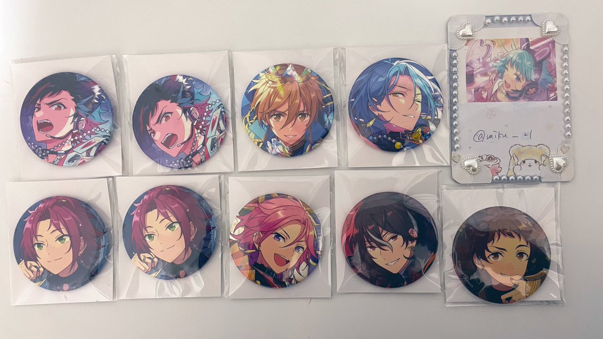 miku__21's tweet photo. @1【交換】
あんスタ コレクション 缶バッジ  2024 Sep

譲:鉄虎2 HiMERU 友也 真緒2こはく
     過去弾 零 光

求:idol冬芽
     casual冬芽（idolとまとめての交換優先）
     Aug idol 笑主2

・星4⇔星5 比率違いでの交換可
・1点〜の交換○
・郵送のみ

お気軽にお声かけください🙇‍♂️ https://t.co/RjfTZt981u