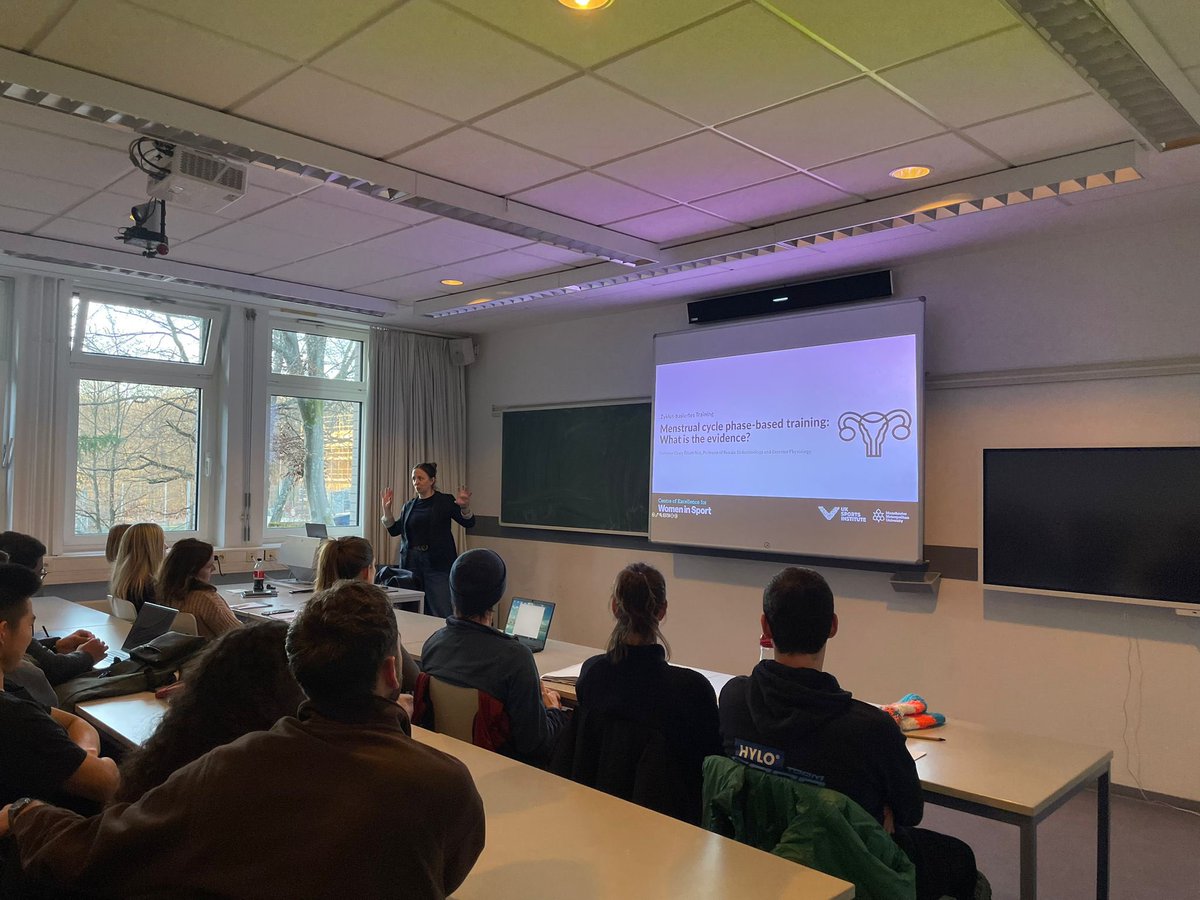 SpoMedSb's tweet image. It was a pleasure to have with us @ElliottSale giving a wonderful talk to our students #femalephysiology