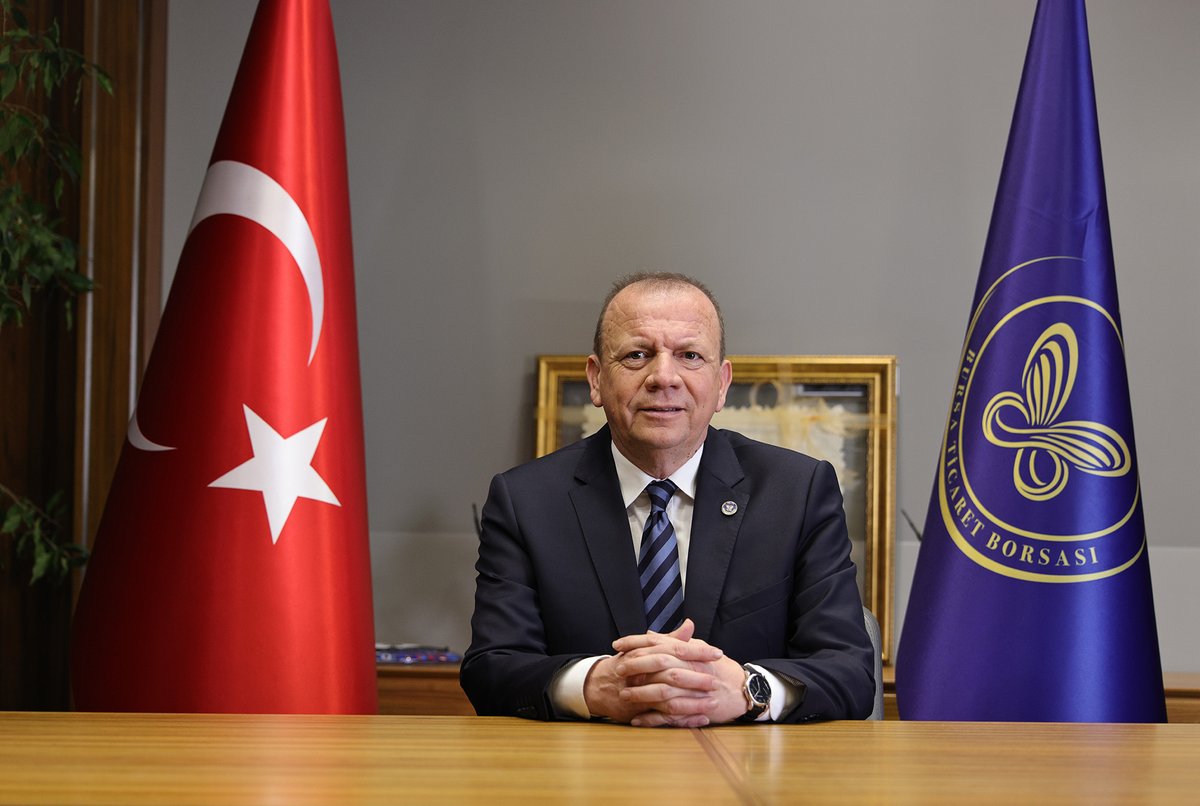 BursaTB_'s tweet photo. 📍Özer Matlı: Marmara ÜPAK ile Tarım Ticaretinde Yeni Bir Sayfa Açıyoruz

Marmara Ürün Piyasası Aracı Kurumu aracılığıyla tarım ticaretinde güvenilir, yenilikçi ve dijital bir dönemin başladığını açıklayan, Bursa TB Yönetim Kurulu Başkanı Özer Matlı, “Bu sistem, Türkiye’nin tarımsal ticaret hacmini artıracak ve sektörümüzde dijitalleşmeyi hızlandıracak önemli bir adım. Marmara ÜPAK’ın sağladığı yenilikçi çözümlerle tarım ürünlerimizin hak ettiği değeri bulmasını sağlayacağız” dedi.

Detaylar 👇
https://t.co/U6ire2nV2g