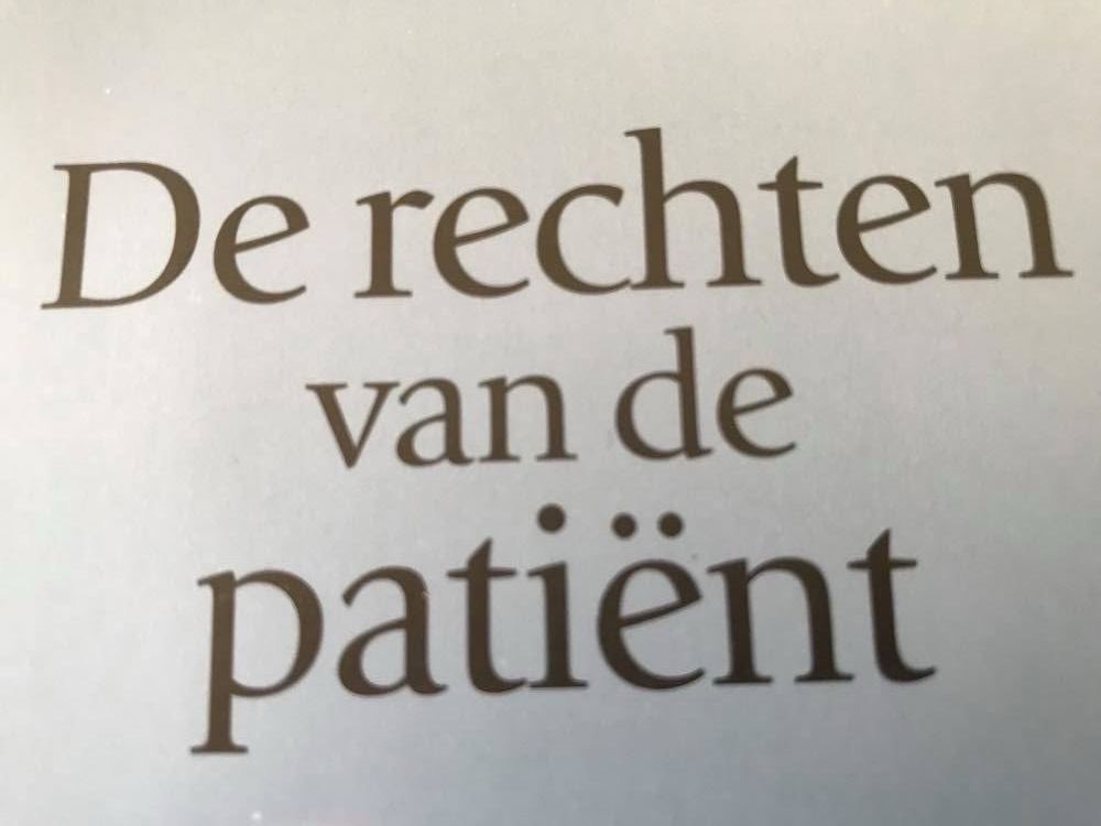 AdvListhaeghe's tweet photo. De patiënt voelt zich vaak 'alleen' en in de steek gelaten door het medisch gebeuren, dat meestal niet 'in mensentaal' gebeurt.
#patiëntenrechten
#informatie
#gezondheid
#medisch
#kopie
#inzage
#digitaal
#platform
#zekerheid
#waarschijnlijkheid https://t.co/lyR4LlqJkE