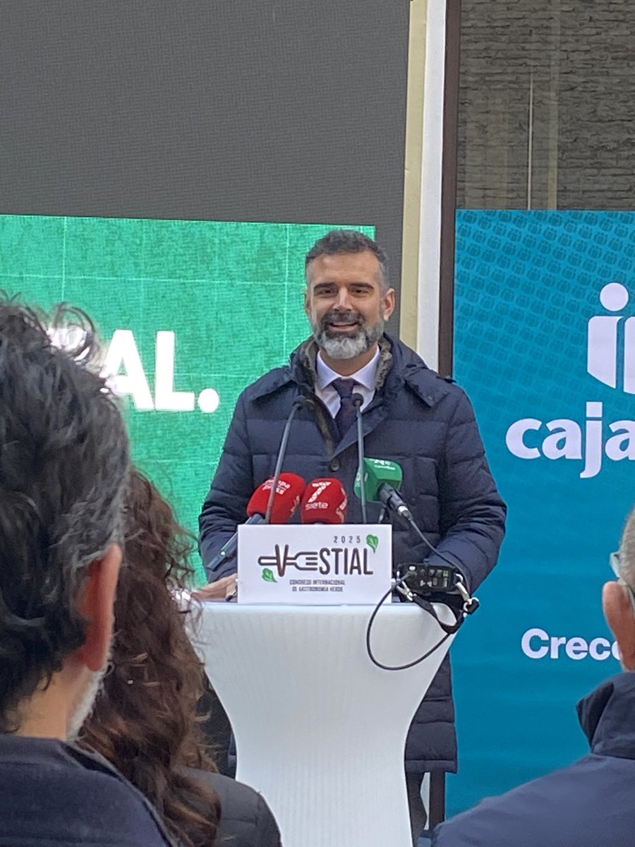 elenasaenzgb's tweet photo. Hoy estamos en Sevilla en el Consejo asesor del Congreso internacional de la Gastronomía Verde #vestial del que forma parte @AnoveObtentores . Las semillas al inicio de la producción de alimentos , no podíamos faltar. rodeados de grandes chefs..cita 24 y 25 febrero en Almería https://t.co/gvNIx2nzW2