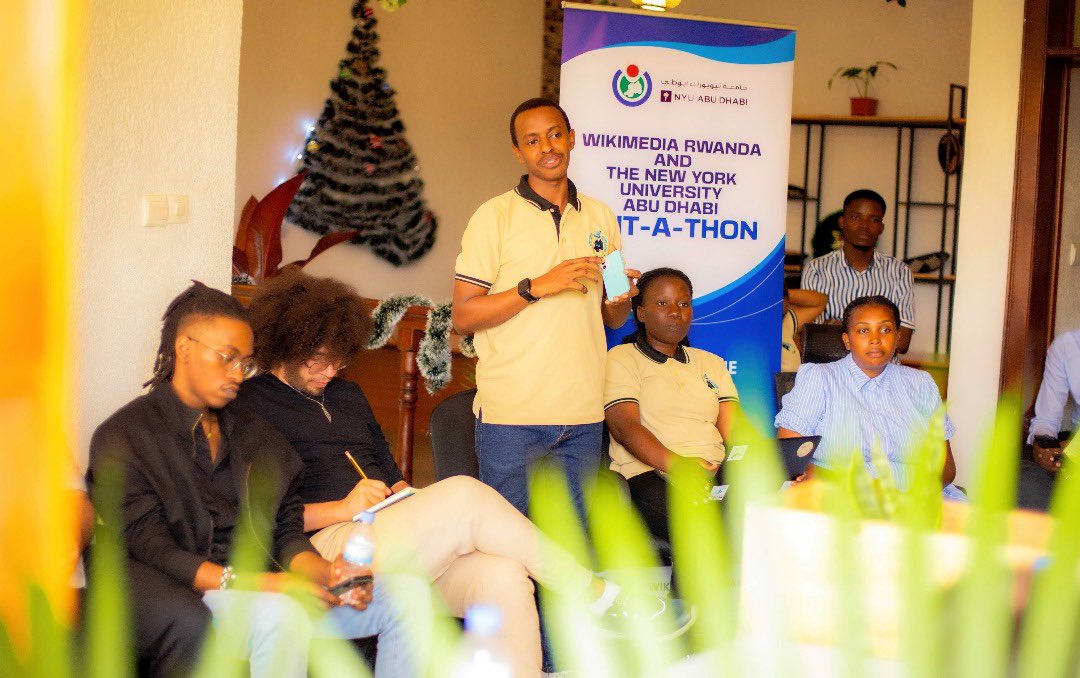 OSKRwanda's tweet image. This weekend, we had the pleasure of hosting @NYUAbuDhabi &amp;amp; @alueducation 
students for an insightful exchange about our mission and role in advancing #openknowledge in #Rwanda. 
A promising stride toward fostering stronger partnerships with academic institutions!
#Openknowledge
