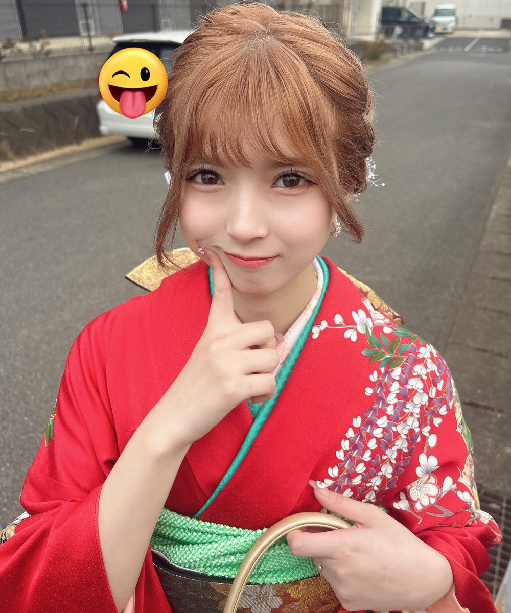 NanamiHarima's tweet photo. 日頃支えて下さる皆様のおかげで
無事成人迎えることができました㊗️
20歳もよろしくお願いします︎^_^ https://t.co/QE7rQ9yX2V