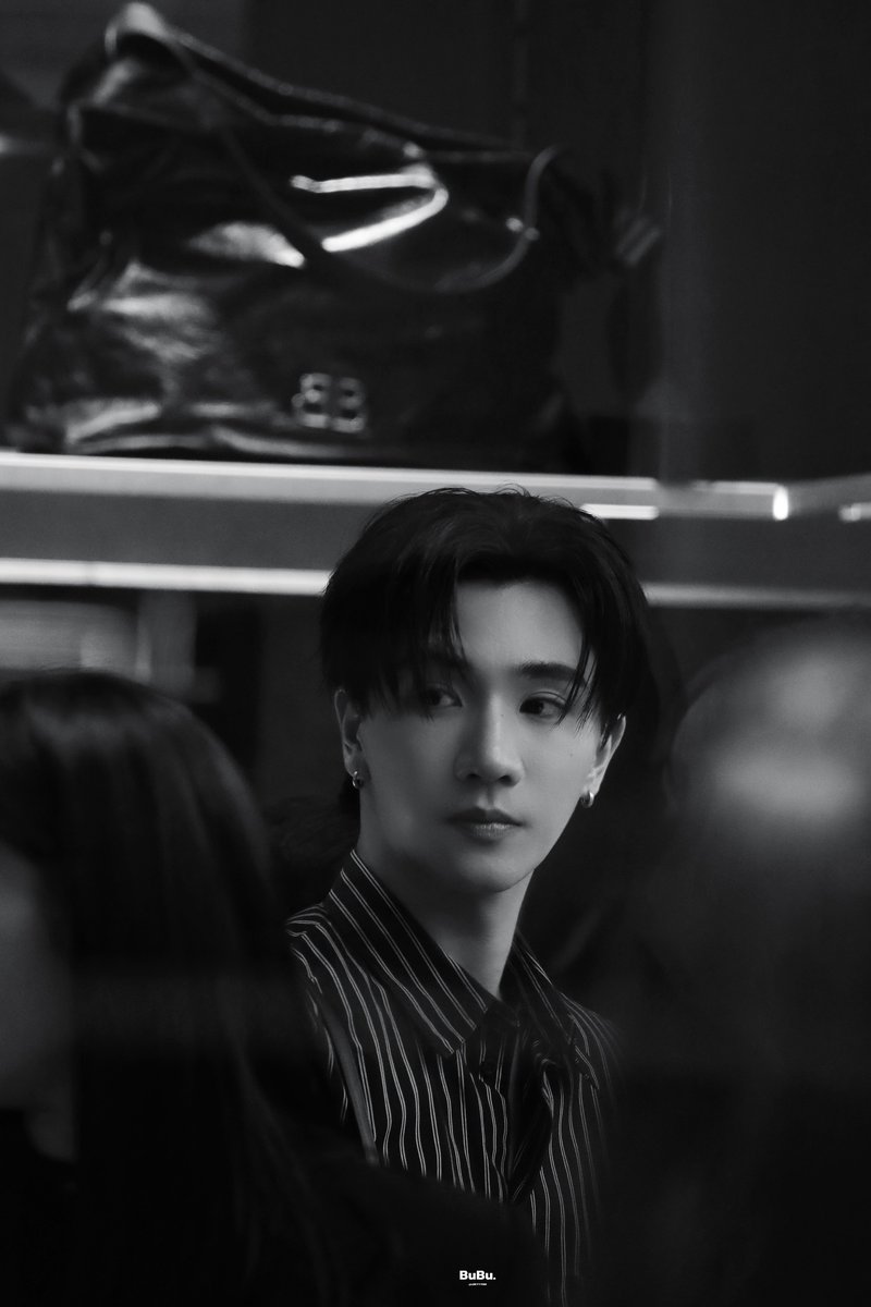 lokyyyhh's tweet photo. 🖤
@perthppe 

Balenciaga X PERTH
#Balenciaga #BalenciagaSiamParagon
#PerthTanapon #KDPPE https://t.co/BAbU4hKB8n
