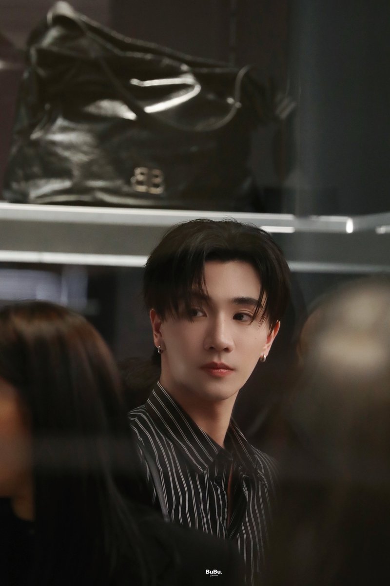 lokyyyhh's tweet photo. 🖤
@perthppe 

Balenciaga X PERTH
#Balenciaga #BalenciagaSiamParagon
#PerthTanapon #KDPPE https://t.co/BAbU4hKB8n