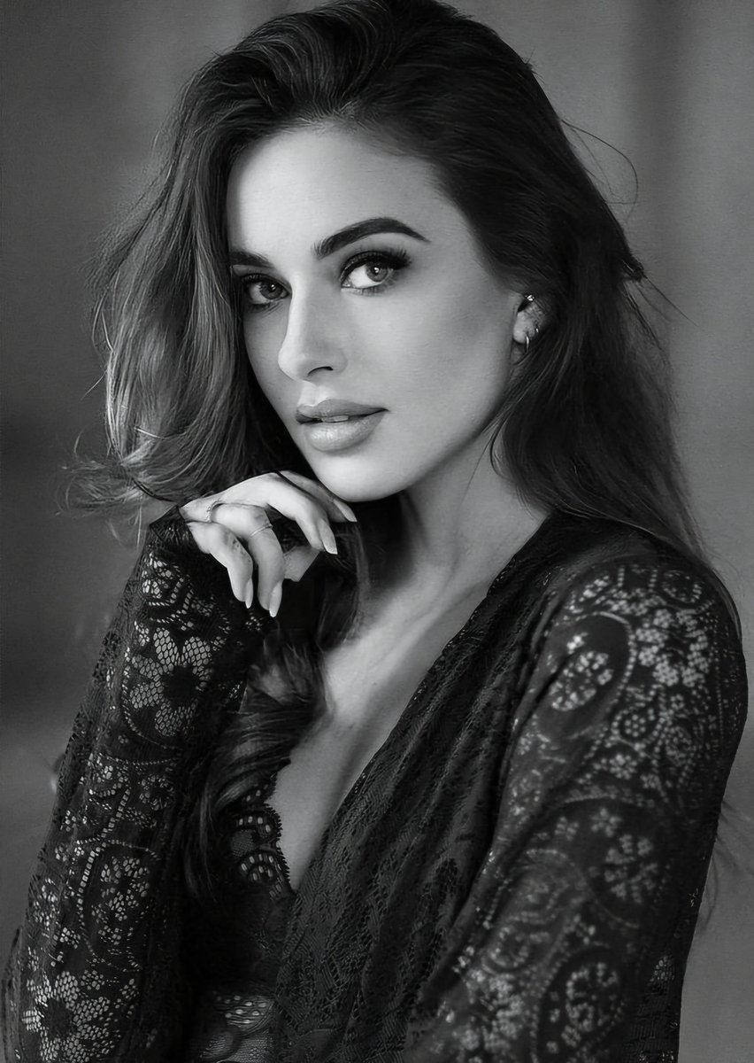 naz_shaina's tweet image. 🌹💫I sometimes wonder how do people judge others for things they themselves do💫🌹✌🏻🫶🏻💋💋

#LiveAndLetLive
#PositiveVibesOnly 
#PeaceAndLove
