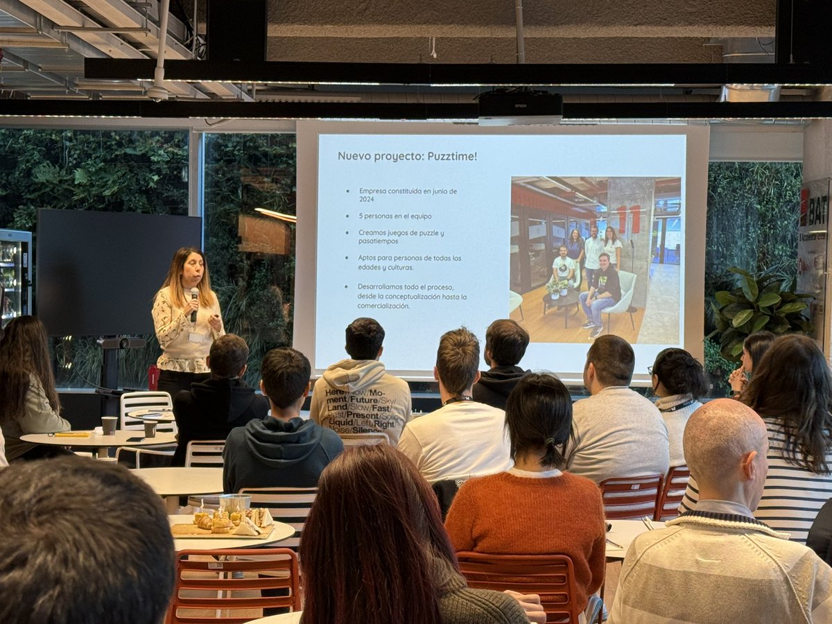 BAT_Tower's tweet photo. 🥐Comenzamos el primer #CommunityBreakfast del año.

Hoy conocemos al equipo de @puzztime. Un talentoso estudio de videojuegos ubicado en la planta 11.

Además, Isabel Liébana nos presenta una demo de la app y nos lleva a través de cada uno de los retos que tienen preparados. https://t.co/TZQTNhyTbq
