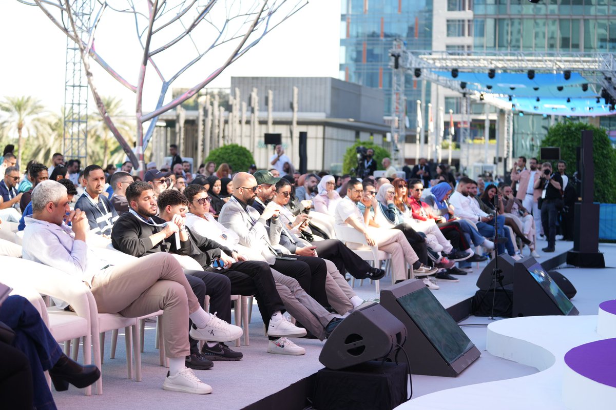SimoSedraty's tweet photo. فخور بتمثيل صناع المحتوى المغاربة في #1BillionSummit بدبي. رغم تحدي اللهجة الذي يحد من وصول أفكارنا عالميًا، يمكننا تجاوزه بالتعاون والإبداع. لنستمر في تطوير المحتوى وإيصال صوت المغرب للعالم! https://t.co/sXzZIS4b77