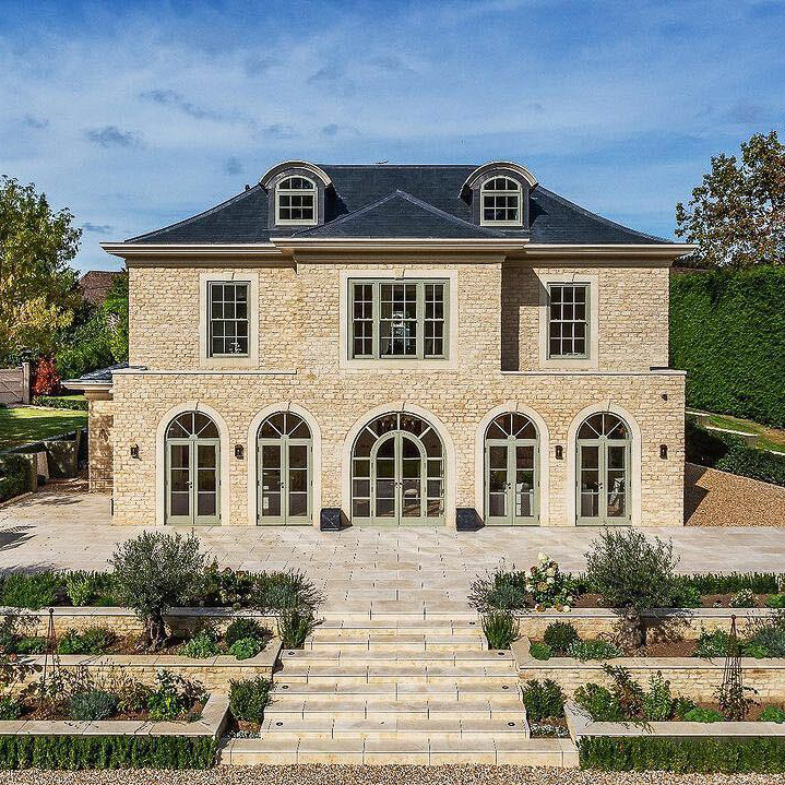 We collaborated closely with Upright Property Group to bring this stunning Georgian-style renovation to life, featuring our elegantly designed sash windows.

#DaleJoinery #DreamHome #HomeInspo #PropertyDeveloper #BuildingContractor #ArchitectsUK